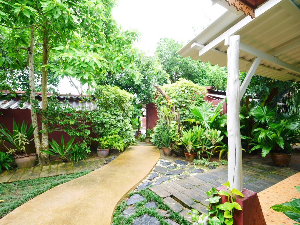 Forest Bungalows & Mama'S Restaurant Chalong Exterior photo