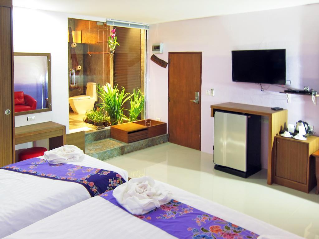 Forest Bungalows & Mama'S Restaurant Chalong Room photo