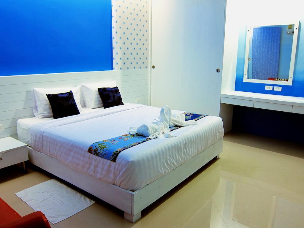 Forest Bungalows & Mama'S Restaurant Chalong Room photo